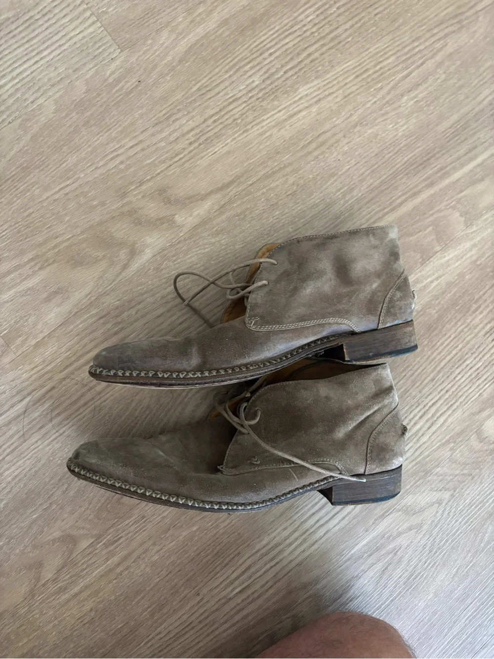 Johny Varvatos Men's Suede Lace-Up Desert Shoes in Taupe 11.5